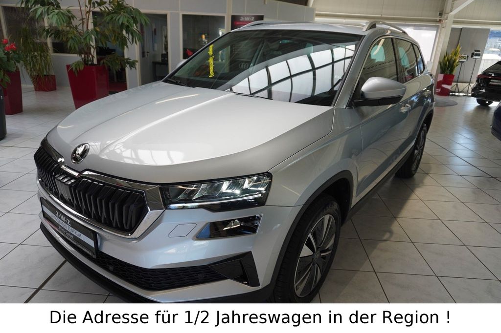 Karoq Selection 1.5 TSI DSG*AHK*ACC*NAVI*LED*