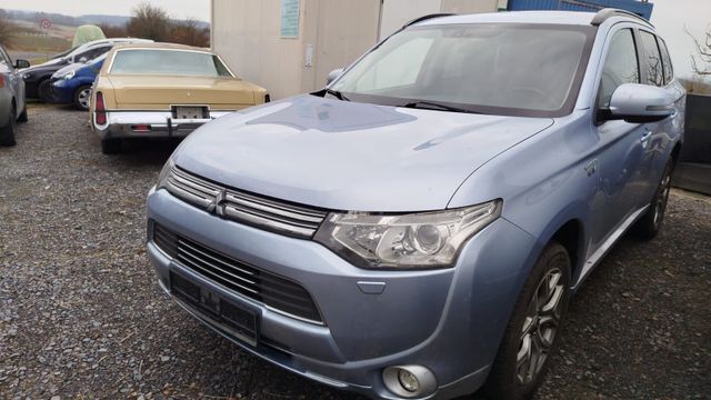 Mitsubishi Outlander PHEV Basis 4WD