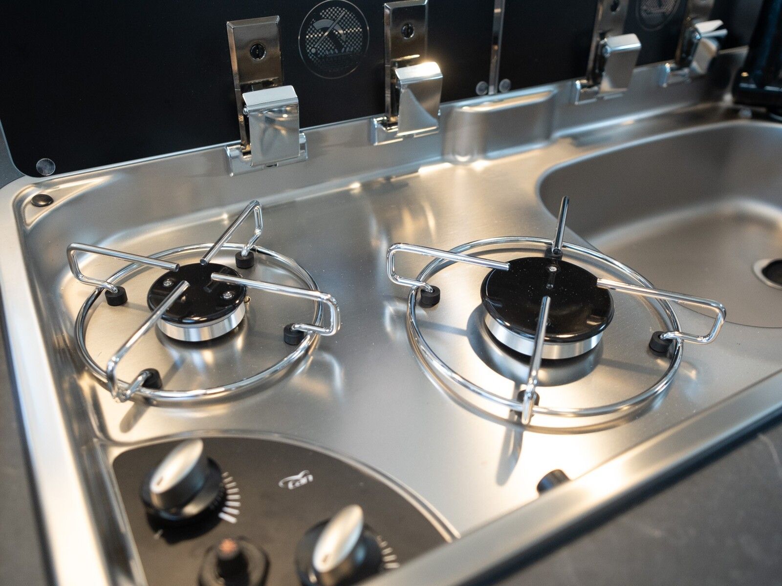 Fahrzeugabbildung Etrusco V Ford 6.6 SF Complete Selection, Dieselheizung