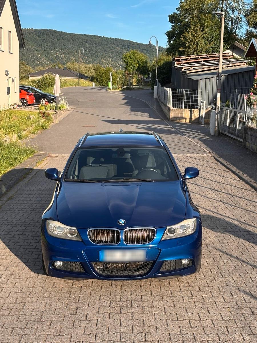 BMW 320 2011 — photo 6