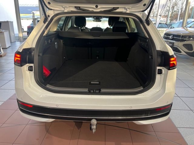 Fahrzeugabbildung Volkswagen Passat 1.5 eTSI DSG BUSINESS GJR AREA NAVI AHK