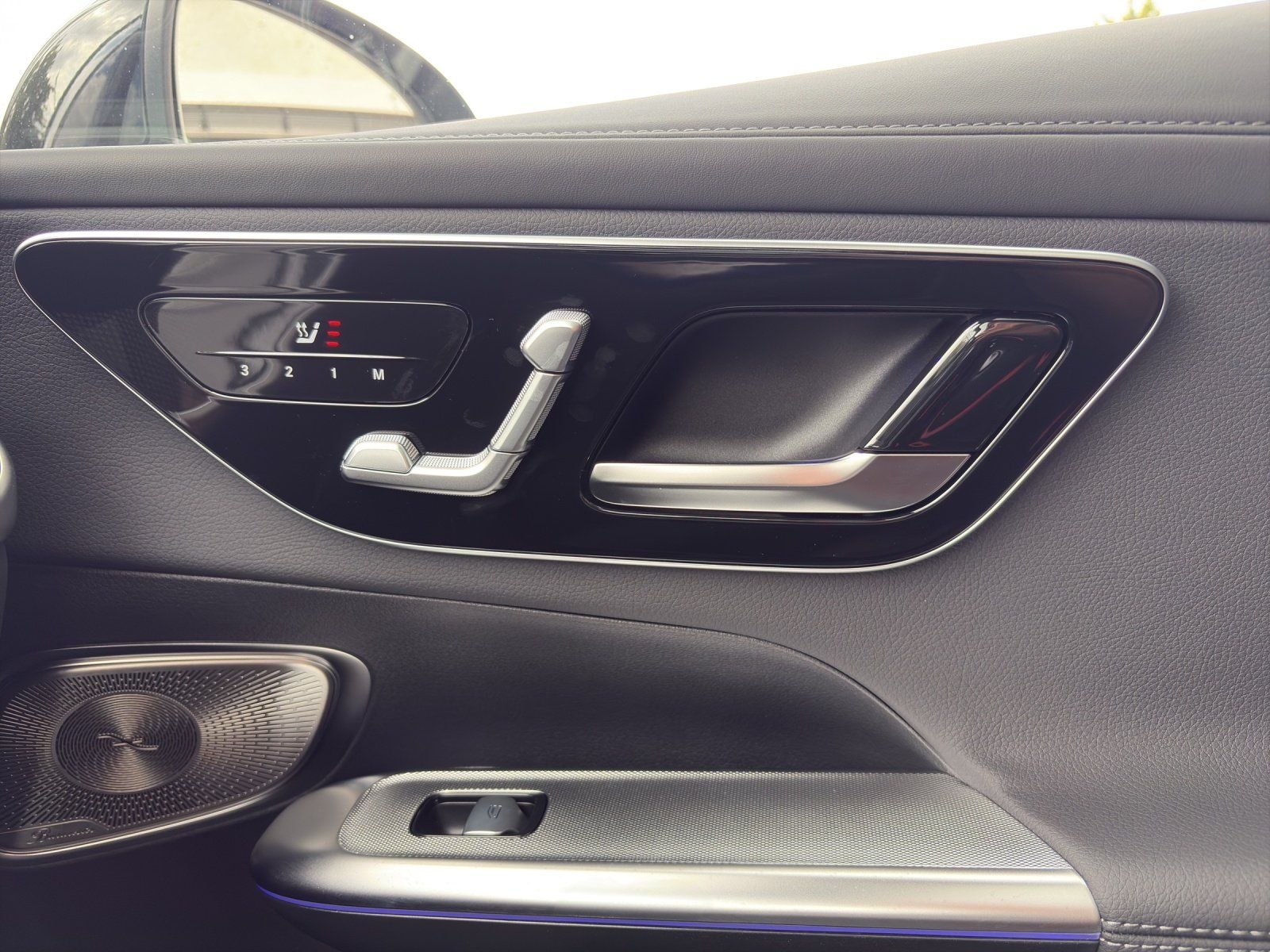 Fahrzeugabbildung Mercedes-Benz GLC 220 d 4M AMG-Line Pano AHK Burm Distr 360°