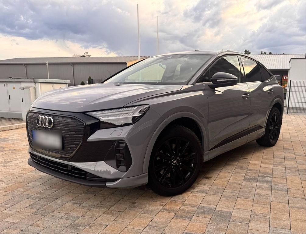 Image of Audi Q4 e-tron