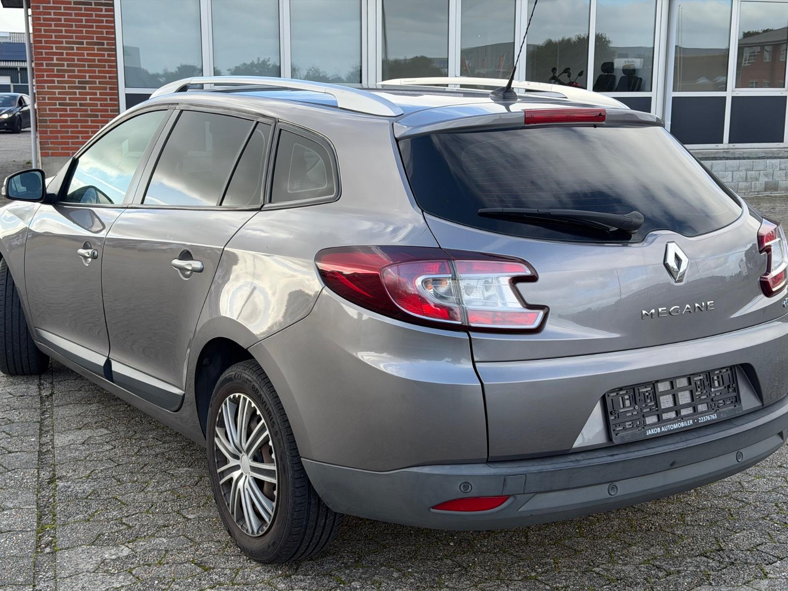 Renault Megane 2010 — engine 1.870 cm³, 131 HP (96kW)