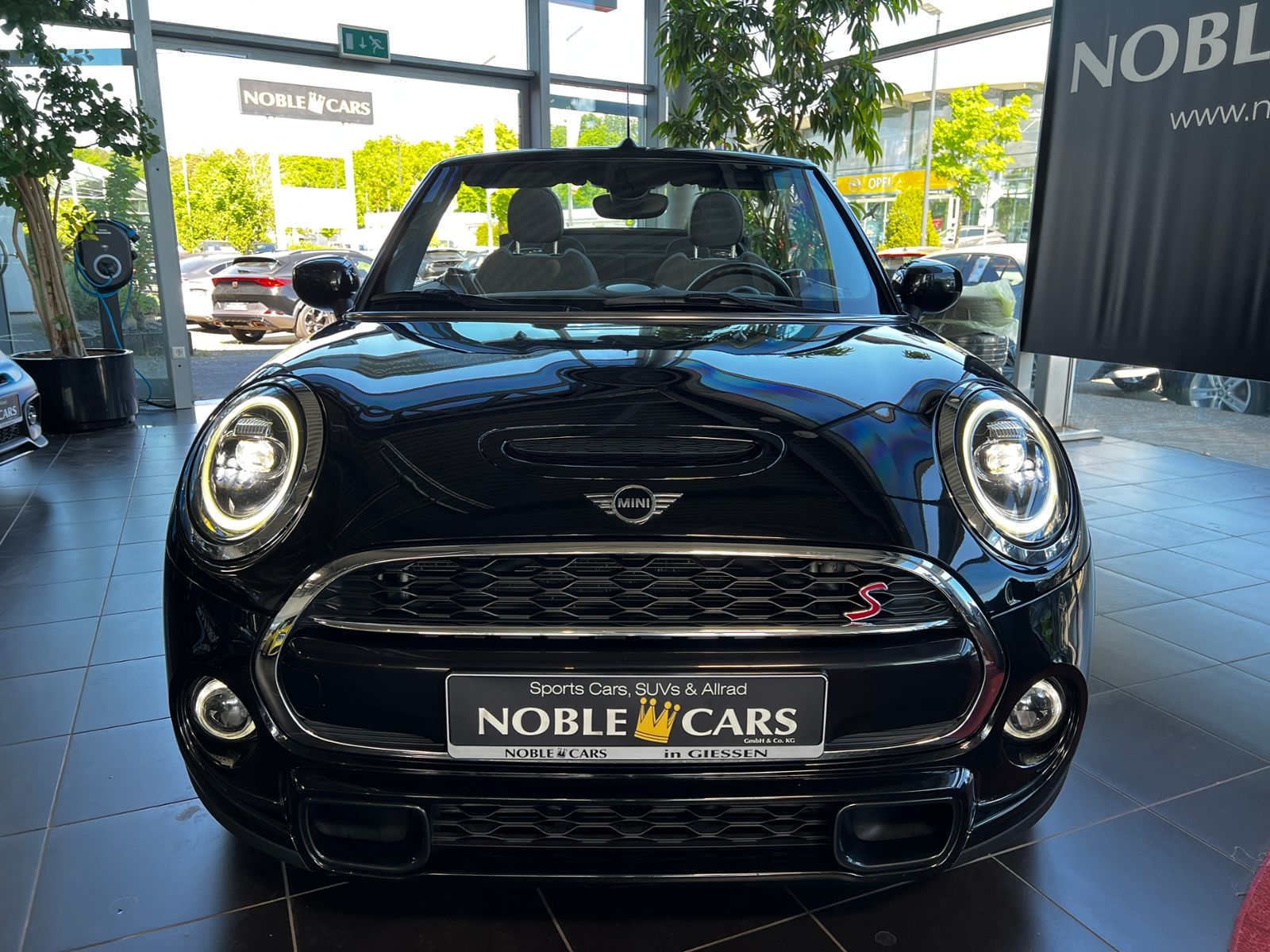 Fahrzeugabbildung MINI Cooper S Cabrio Chili LED NAVI SHZ