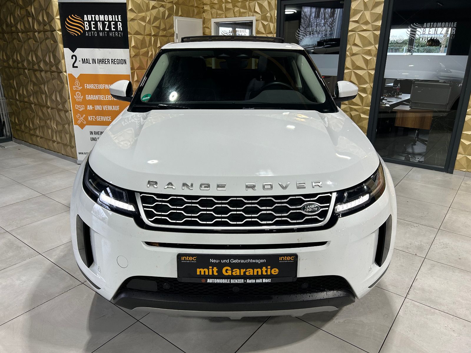 Fahrzeugabbildung Land Rover Range Rover Evoque Basis/PANO/APPLE/KAMERA/TEMPO