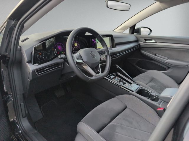 Golf VIII 1.5 eTSI DSG STYLE AHK+KAMERA+NAVI+LED