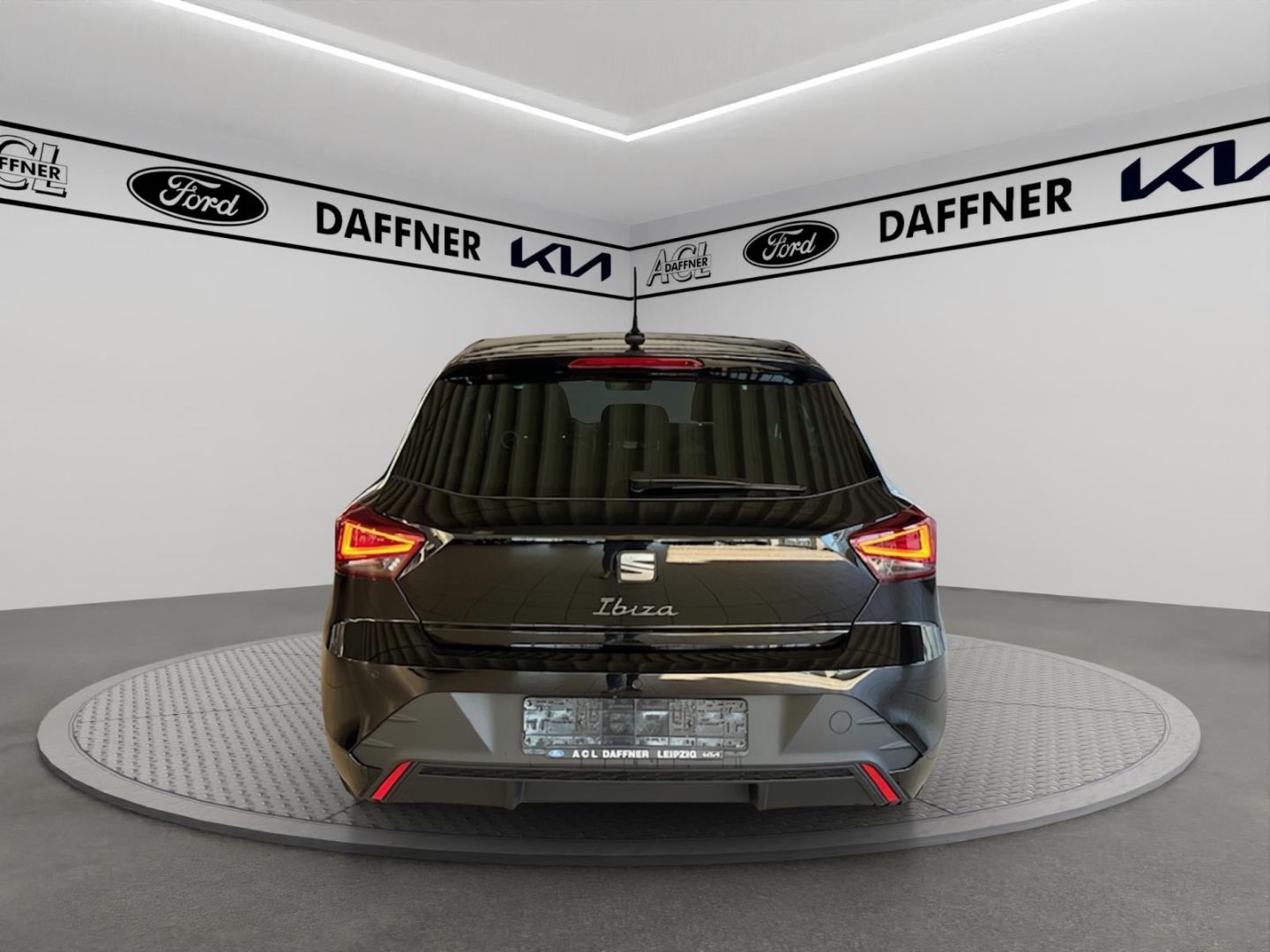 Fahrzeugabbildung SEAT Ibiza 1.0 MPI 59 kW Style LED Kamera PDC SHZ