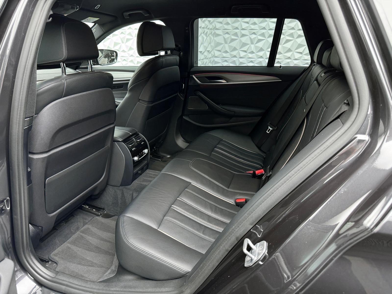 Fahrzeugabbildung BMW d*XDR*M-PAKET*H&K*STANDHZ*MASSAGE*360°HUD*AHK