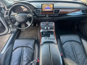 Audi A8 - 11