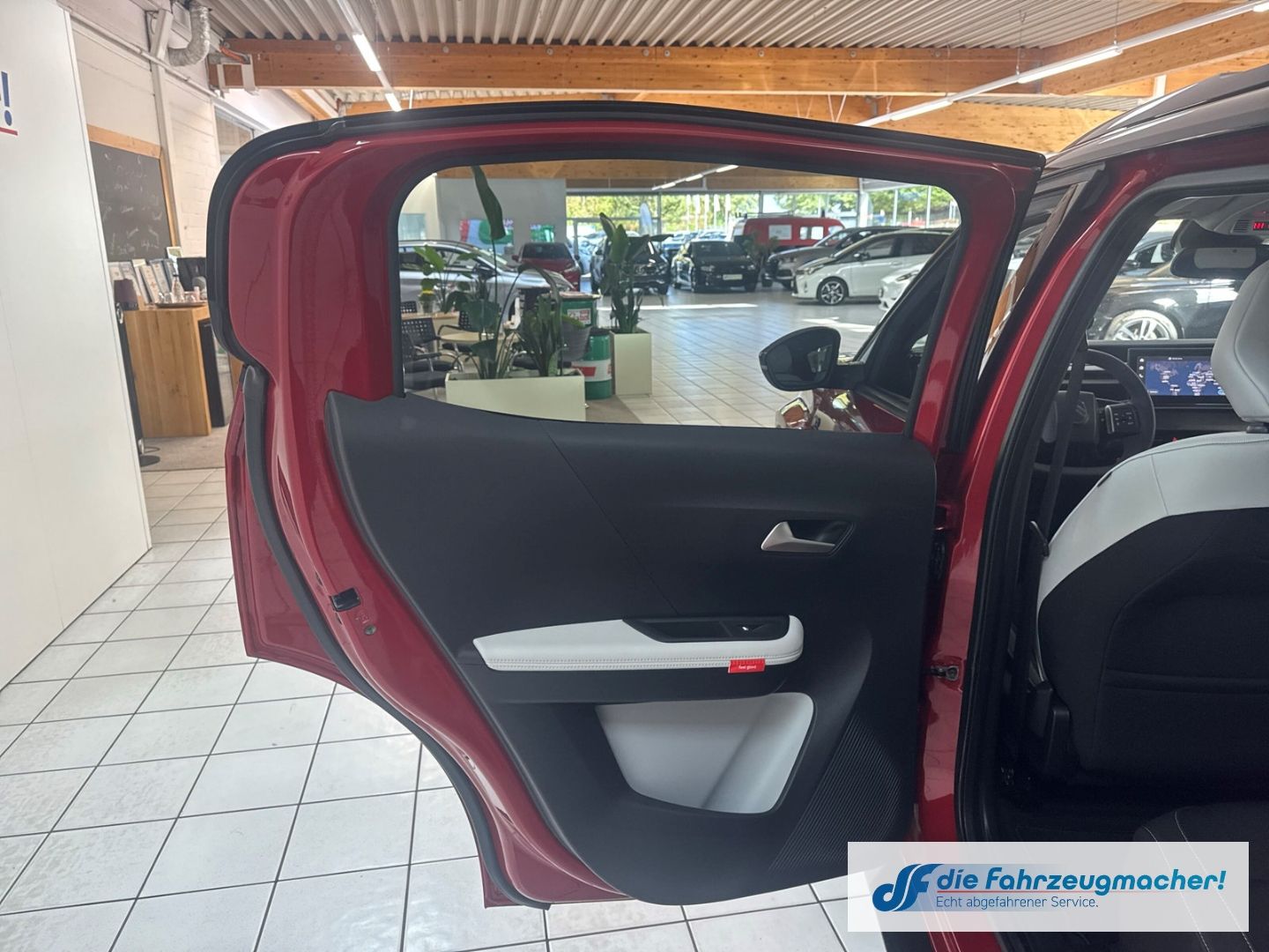 Fahrzeugabbildung Citroën C3 Aircross E 113 MAX HUD Navi LED Apple CarPlay