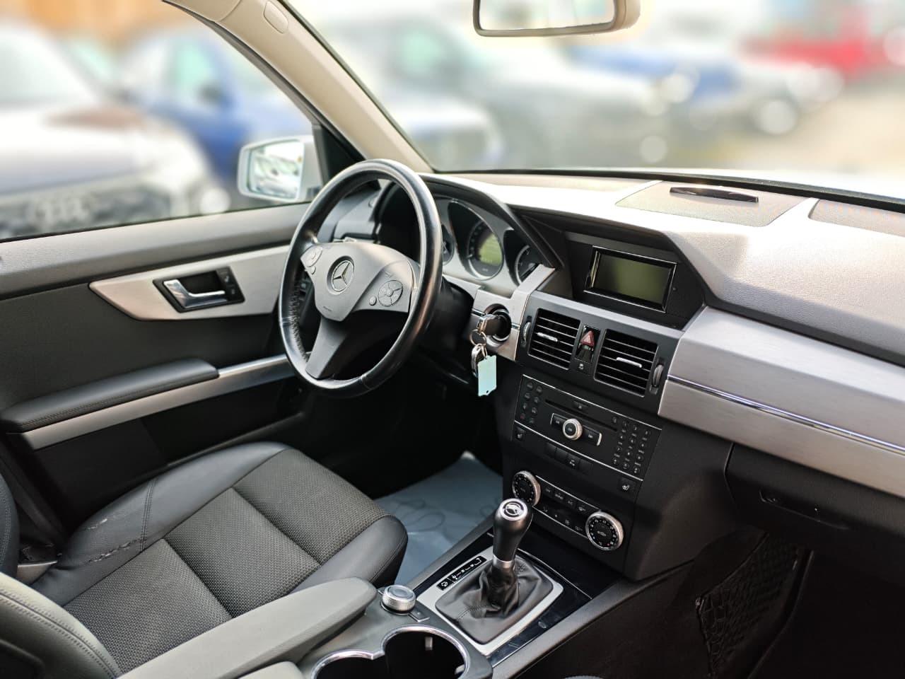 Mercedes-Benz GLK220 2010 — photo 16