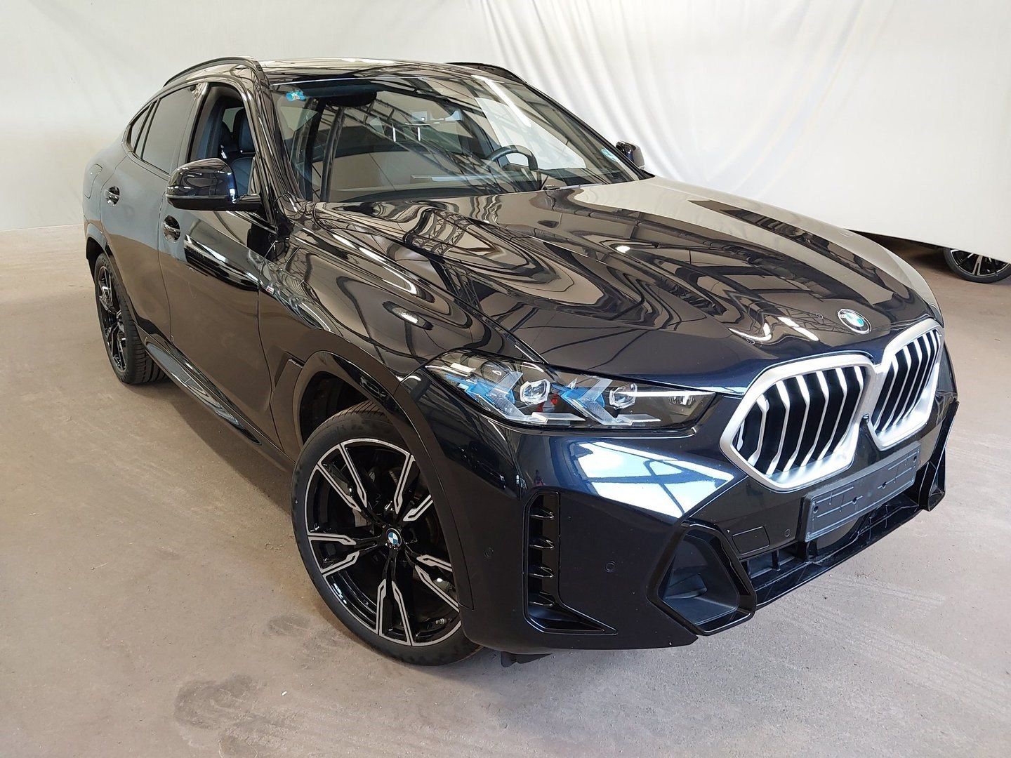 BMW X6 xDrive40d M SPORTPAKET 22 ALU ICONIC GLOW AHK foto 4