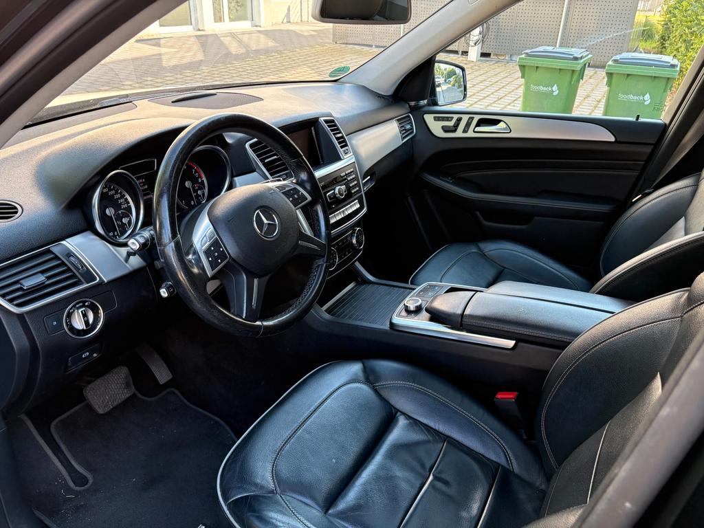 Mercedes-Benz ML 500