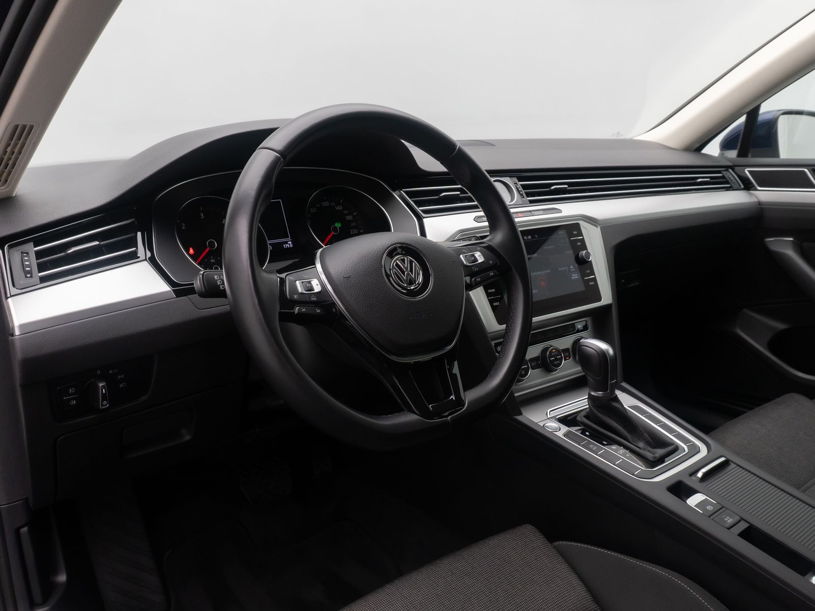 Fahrzeugabbildung Volkswagen Passat Comfortline Kamera HiFi ACC FernlichtReg