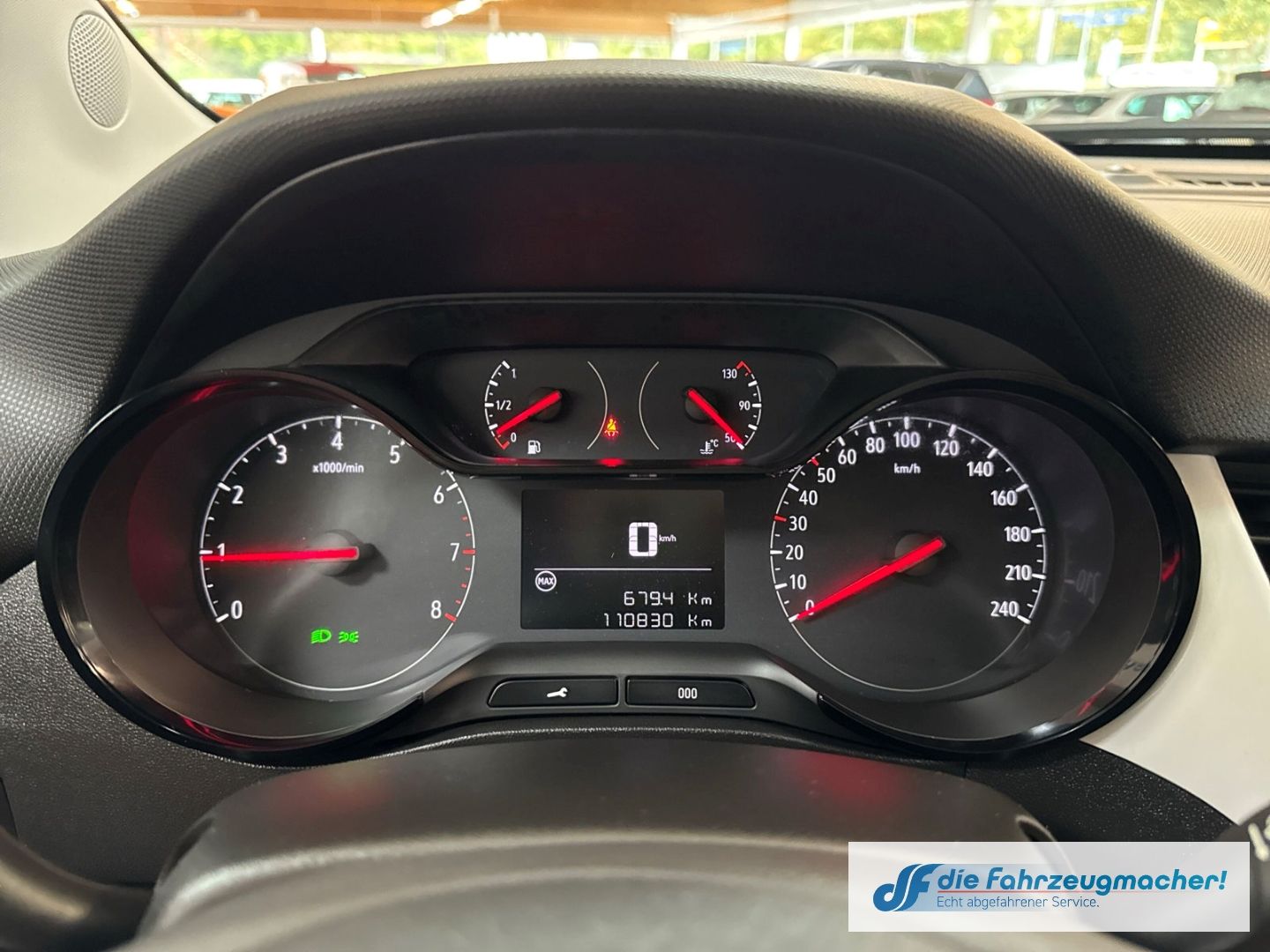 Fahrzeugabbildung Opel Crossland Limited Edition 1.2 Turbo EU6d Apple C