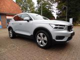 Volvo XC 40 XC40 Momentum Pro 2WD*AHK*Navi*SZH - silberne Volvo XC40