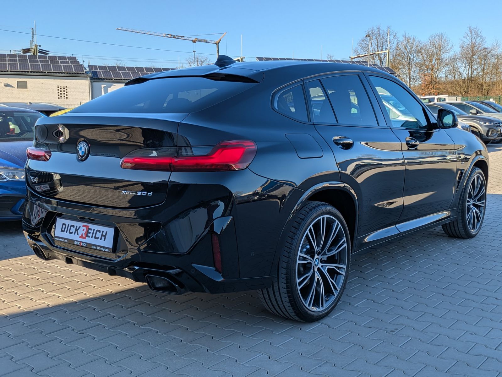 Fahrzeugabbildung BMW X4 xDrive 30 d M-Sport MATRIX*PANO*NAVI PRO*21"