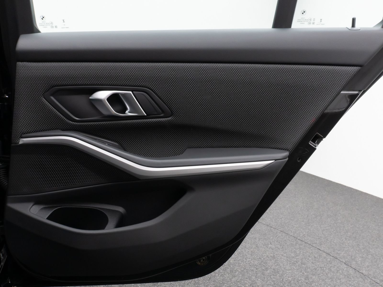 Fahrzeugabbildung BMW 320d xD Stop&Go DAB Kamera HUD Komfort Widscreen