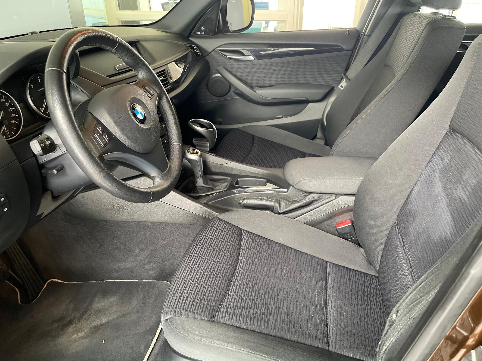 BMW X1 sDrive20d 163 ch • 1ère main • Pano • Harman Kardon • Xenon • PDC