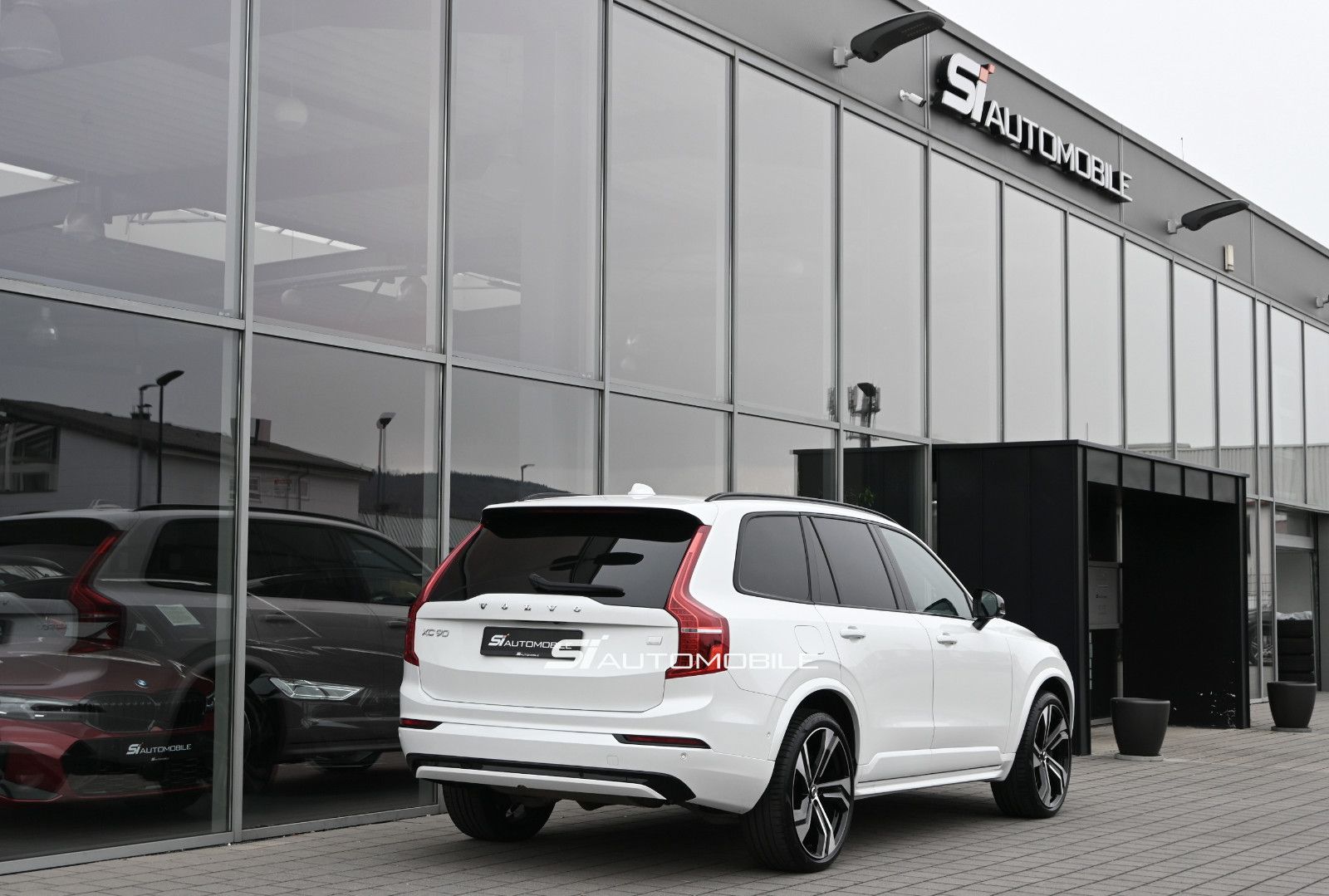 Fahrzeugabbildung Volvo XC90 T8 AWD T8 Recharge Ultimate Dark °104.670€°