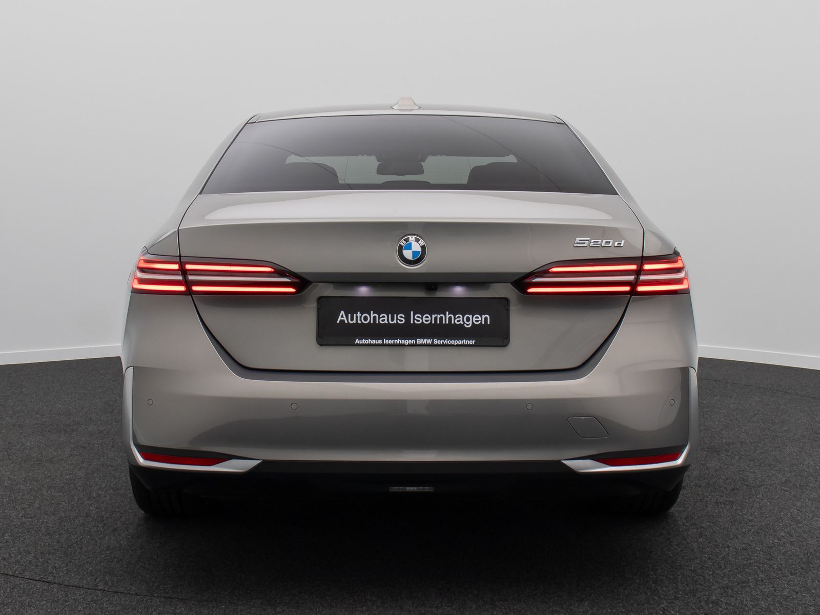 Fahrzeugabbildung BMW 520d Kamera DAB Leder DrivAss Alarm Sport 18Zoll