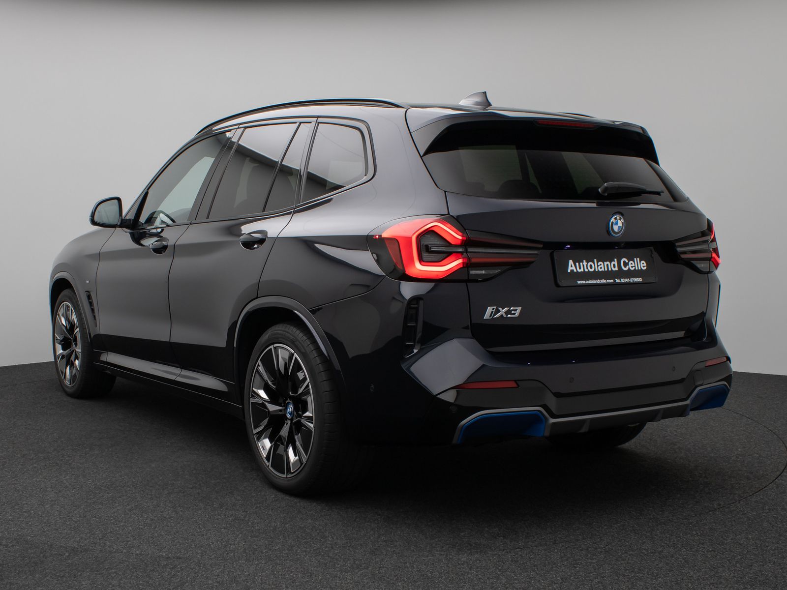 Fahrzeugabbildung BMW iX3 Impressive M Sport Panorama 360°HUD DAB H/K