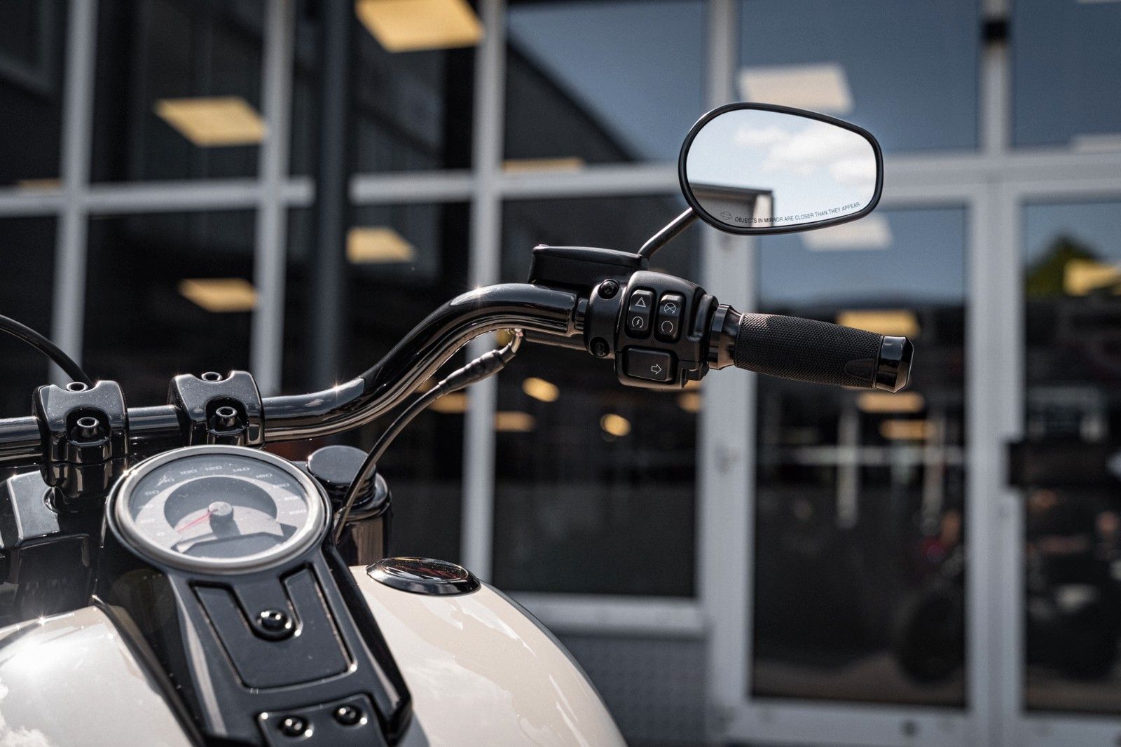 Fahrzeugabbildung Harley-Davidson DARK FAT BOY FLFBS 114 MY24 -JEKILL&HYDE-