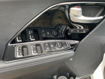 Kia Niro Spirit e-Niro +Navi+LED+Kam.+SD+KeyLess+SHZ