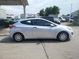 Hyundai i30 Coupe Classic+32000 km+1.HD+TÜV/NEU+GARANTIE - mit Benzin-Antrieb: Coupe, Silber, Garantie