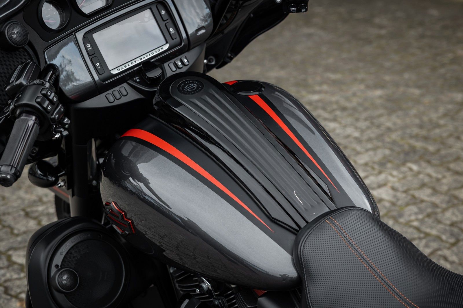 Fahrzeugabbildung Harley-Davidson CVO STREET GLIDE 117 FLHXSE - KESSTECH