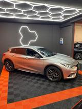 Infiniti Q30 2.2 diesel DCT AWD Sport - Infiniti Q30 mit Diesel-Antrieb: Automatik