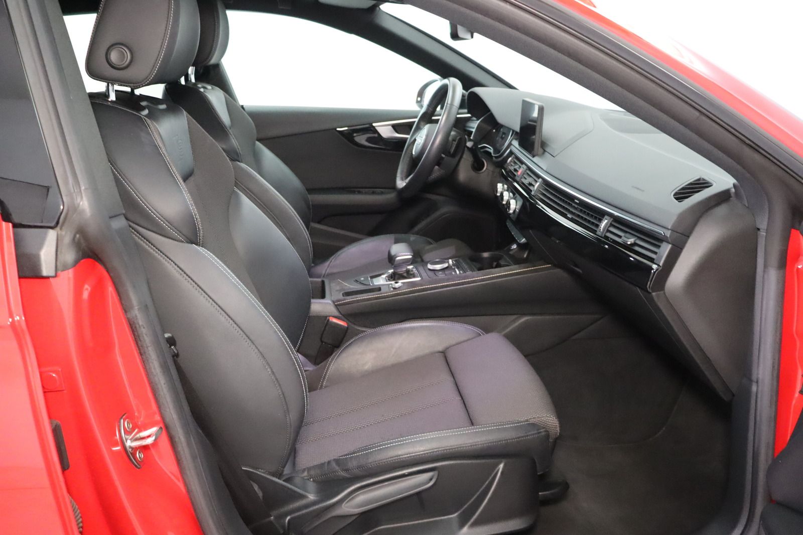 Fahrzeugabbildung Audi A5 Sportback 3.0 TDI S-line