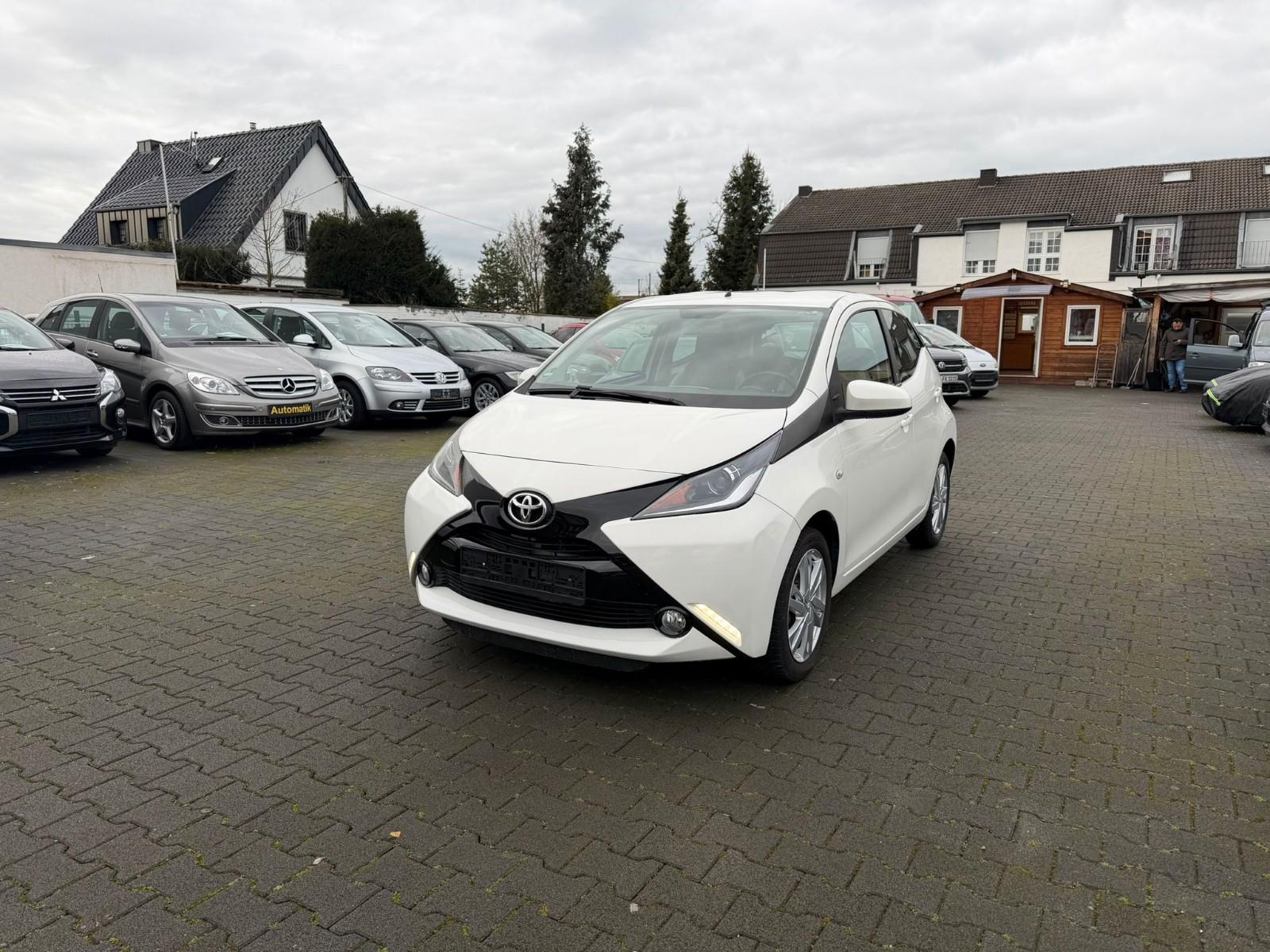 Toyota AygO *2.Hd*Kamera*Tempomat*Klima*Allwetterreifen