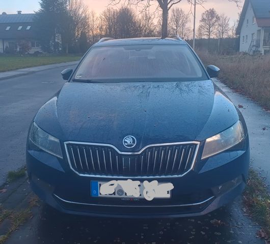 Skoda Superb 2.0 TDI Style Combi Style