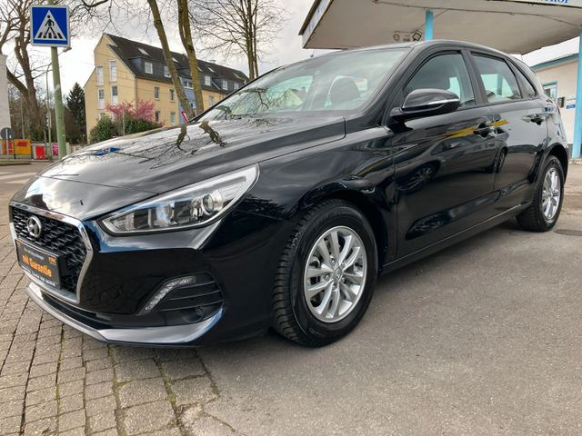 Hyundai i30 Select Scheckheft Garantie Tüv Neu