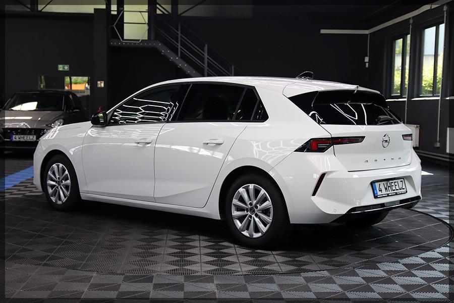 Opel Astra L Elegance NAVI / PDC / CAM