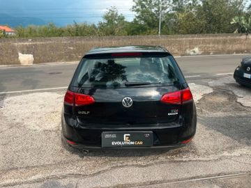 Volkswagen Golf - 4