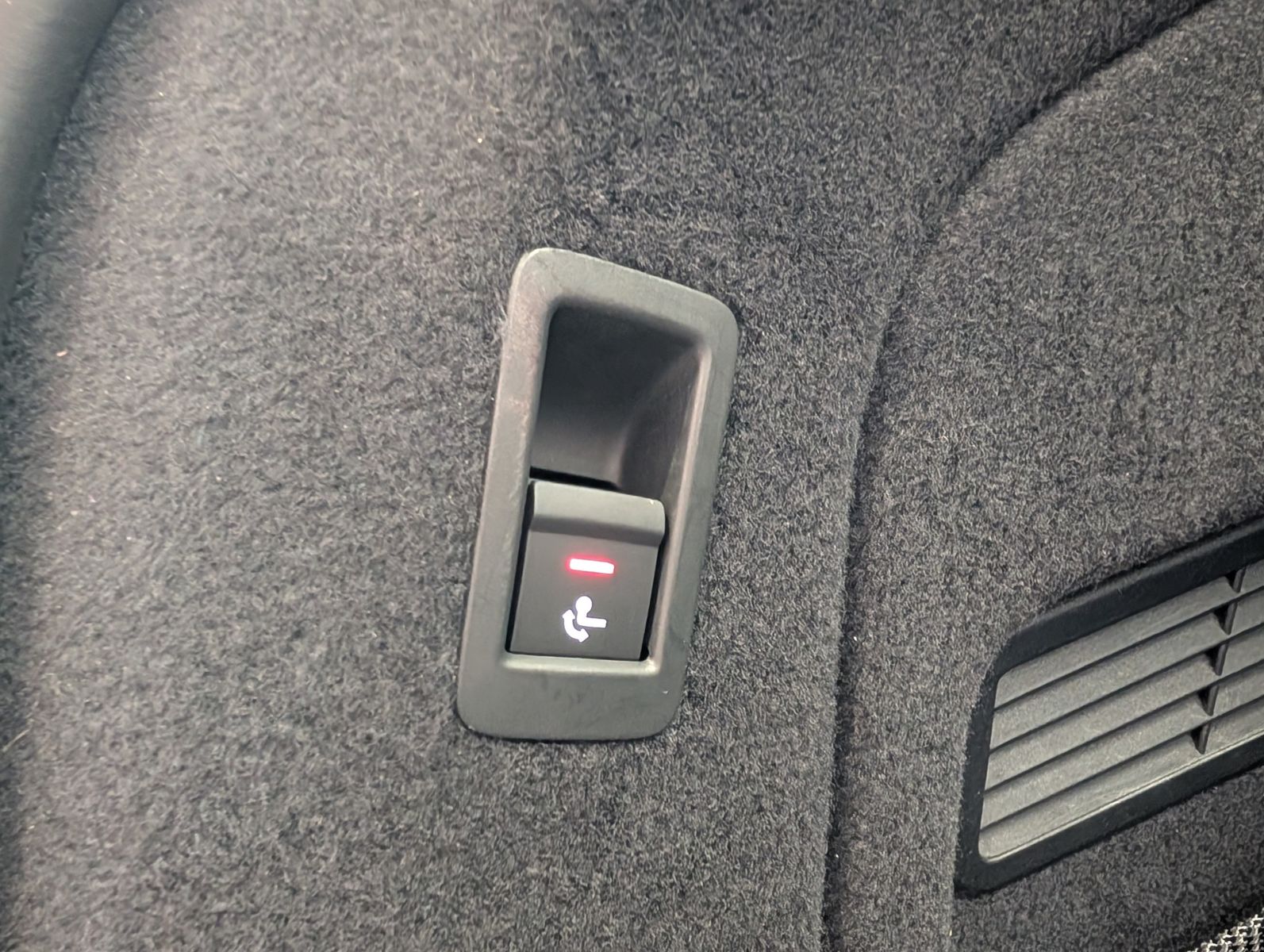 Fahrzeugabbildung Audi A5 40TDI S-tronic LED Sport-Sit SHz PDC Navi AHK