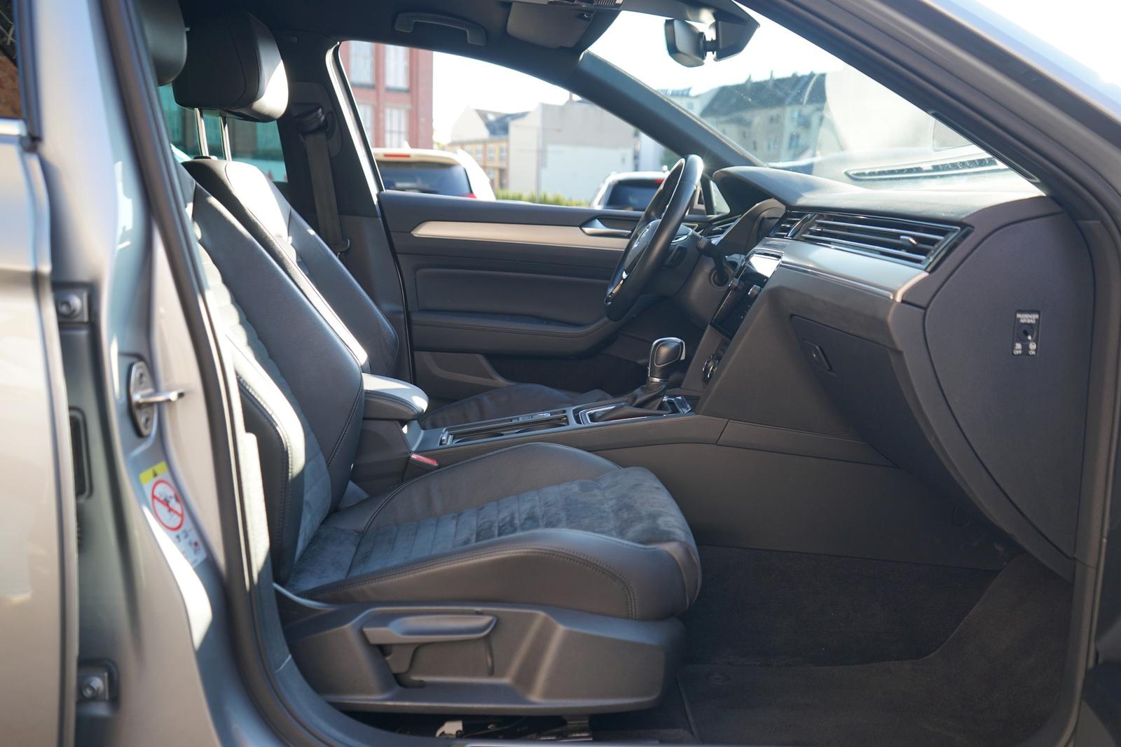 Volkswagen Passat Variant 1.8 TSI DSG R-Line LED Navi ACC