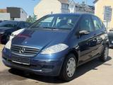 Mercedes-Benz A 150 A A 150 - blaue Mercedes-Benz A 150