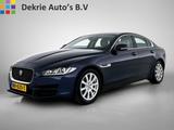 Jaguar XE 2.0 Prestige automatik / Navigatie / Leder / - Jaguar XE Prestige mit Benzin-Antrieb