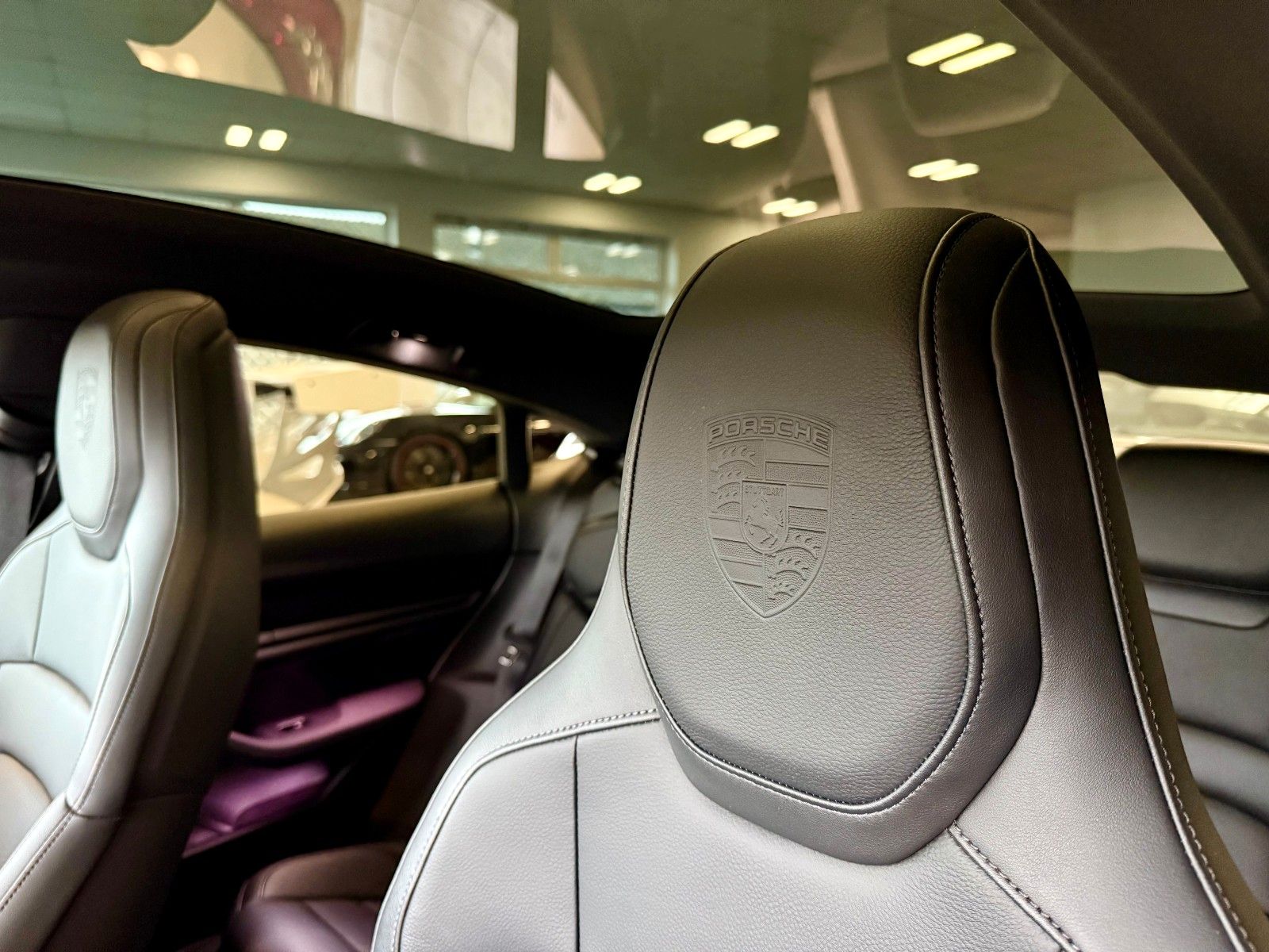 Fahrzeugabbildung Porsche Taycan Performance Panorama/SportChrono/WP