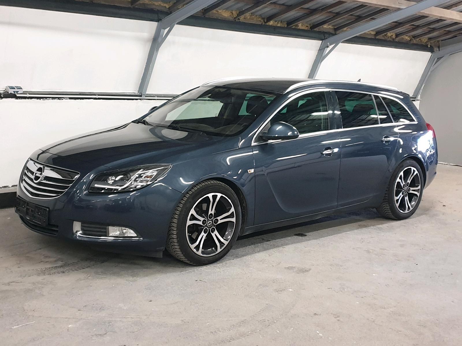Opel Insignia 2009 — interior