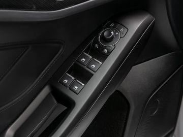 Ford Focus 1.0 ST-Line X Stauassistent Kamera Navi
