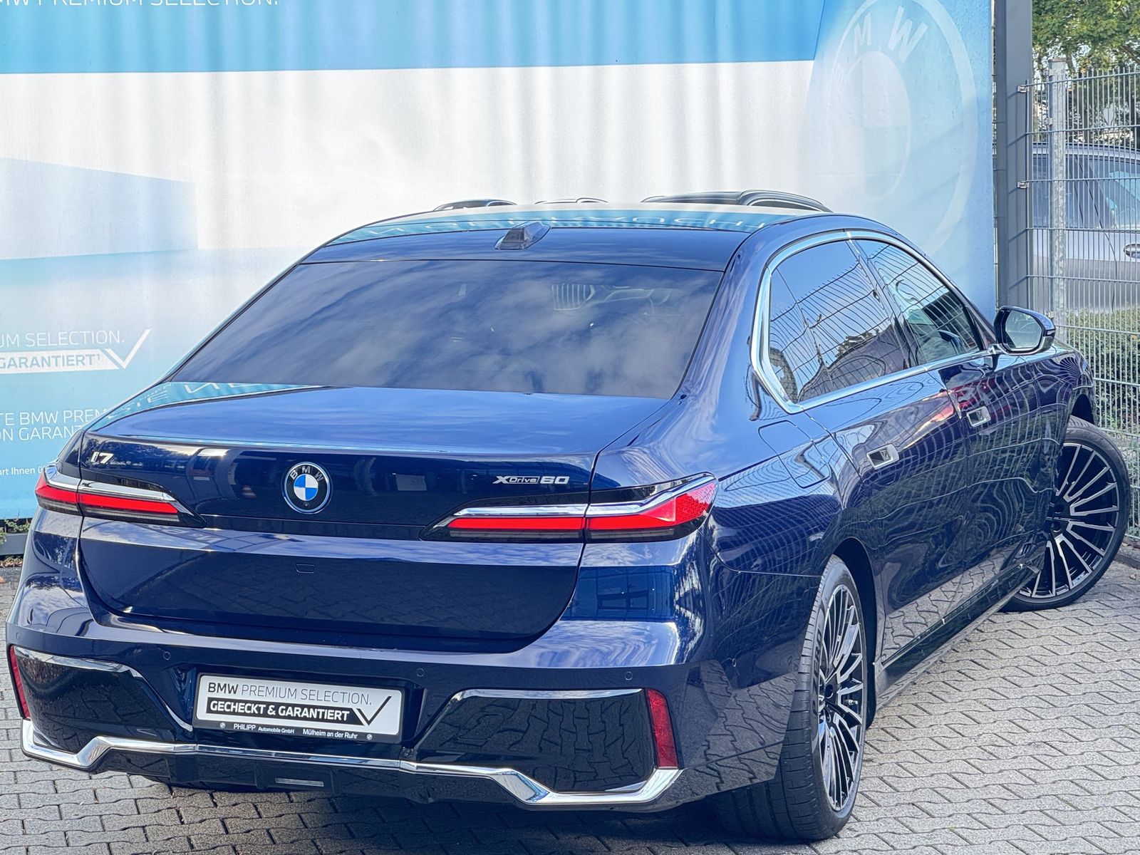 BMW i7 xDrive60 M Sport B&W AHK TV Lounge Pano Massa foto 3