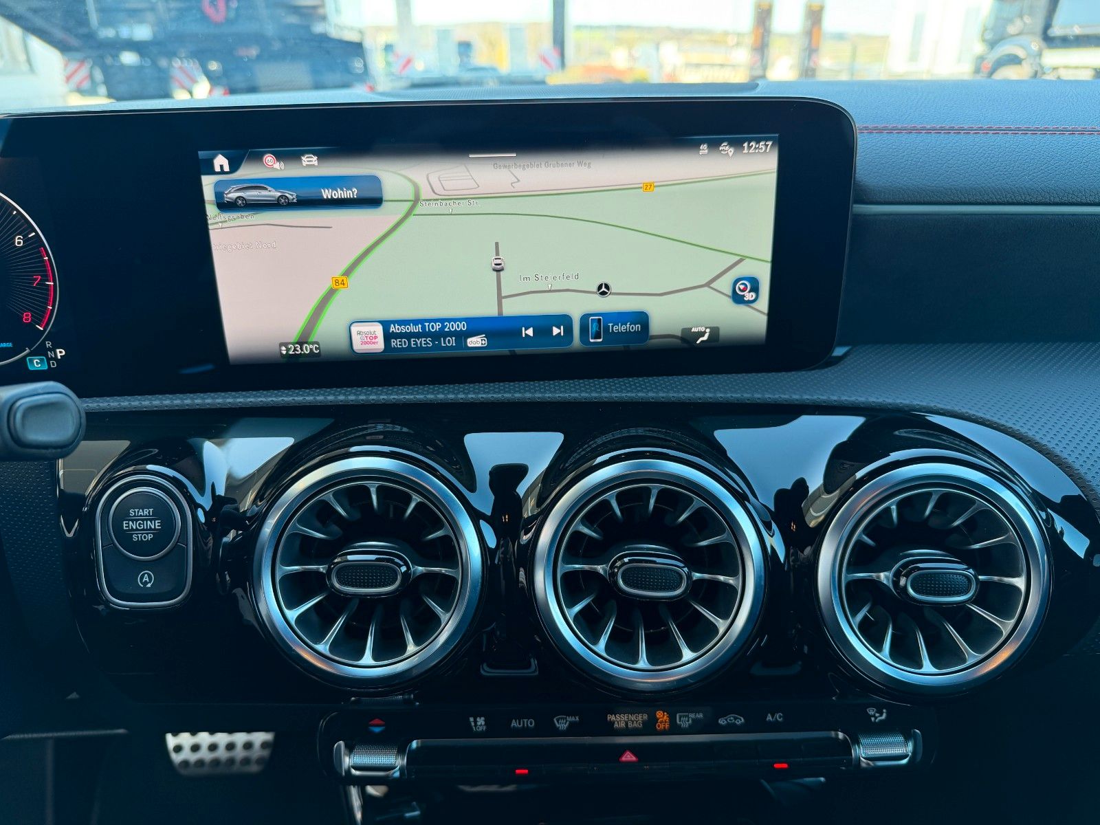 Fahrzeugabbildung Mercedes-Benz CLA 200 SB AMG R-Kamera+TOTW+