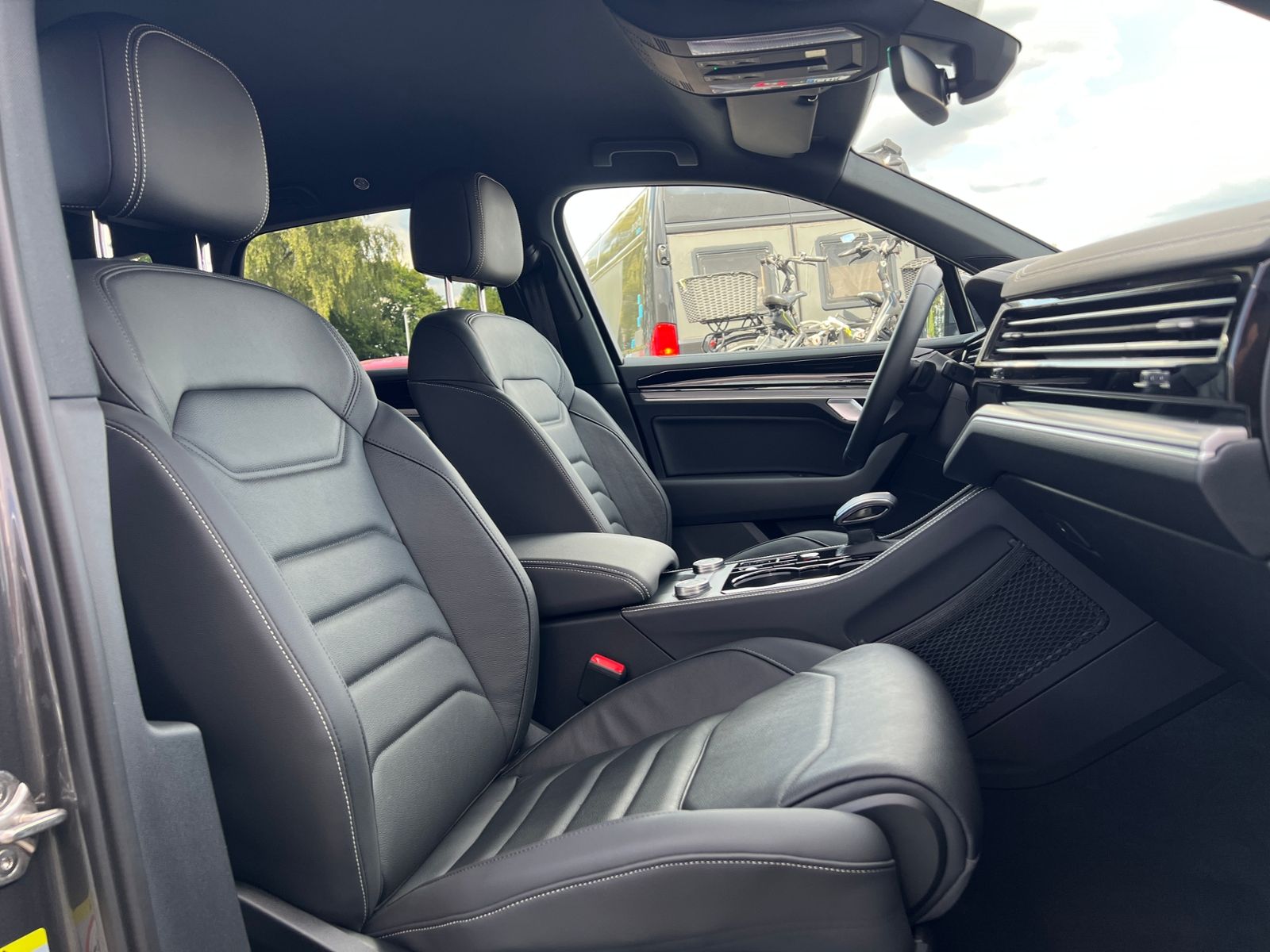 Fahrzeugabbildung Volkswagen Touareg 3.0 TDI 4MOTION *AHK, Luft, Leder, ACC,