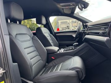 Volkswagen Touareg - 9