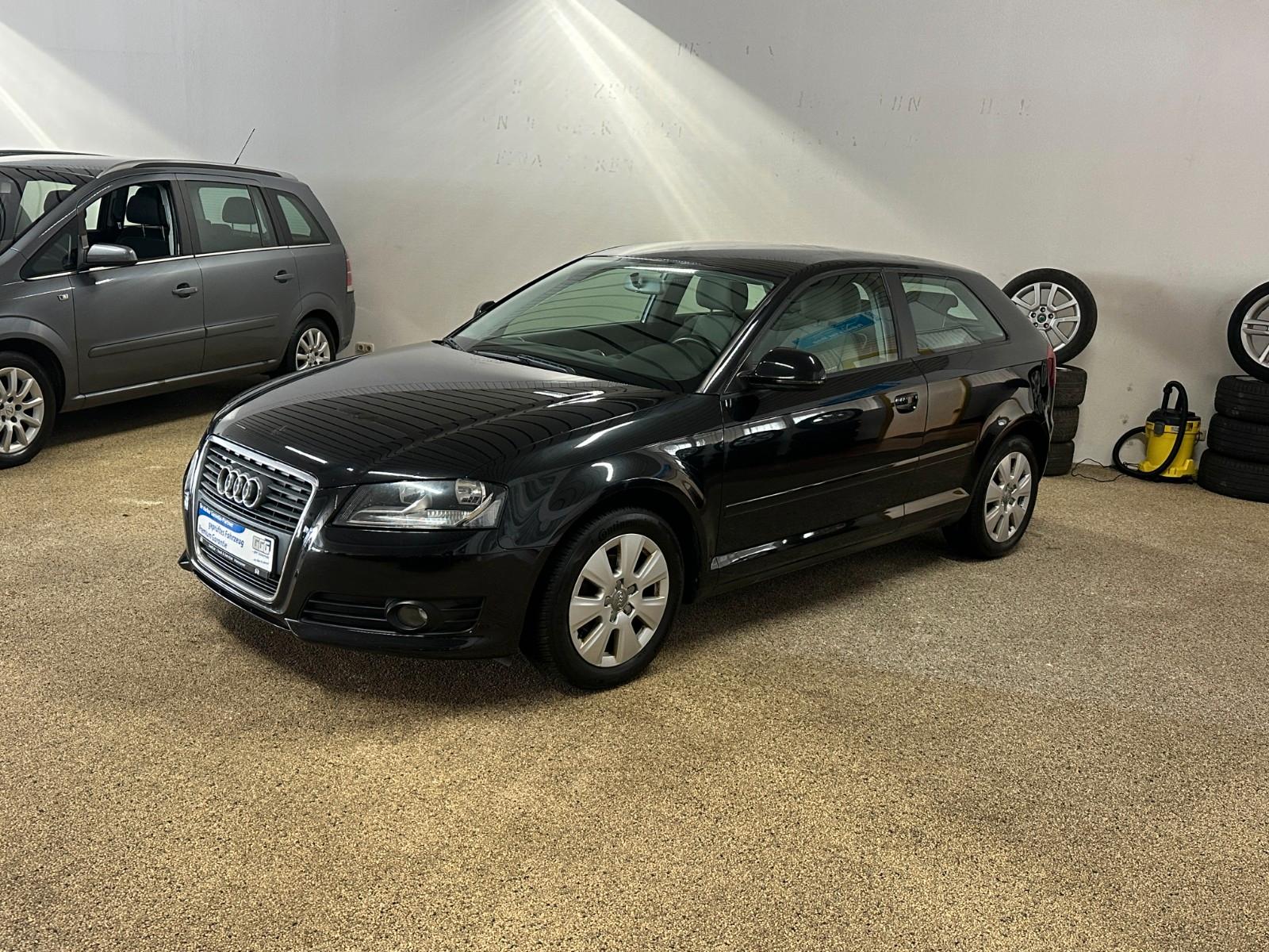 Audi A3 1.6 Attraction Klimaautomatik Tempomat Alu